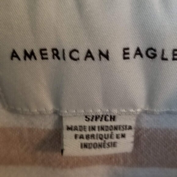 FREE add-on AE crop top - Picture 3 of 7